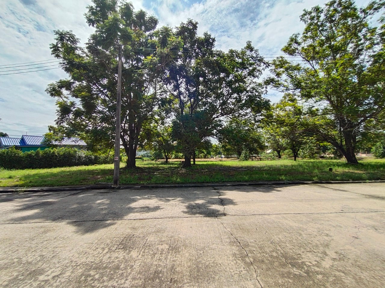 ขายด่วน ที่ดินทำเลทอง ในหมู่บ้านเดอะลากูล3